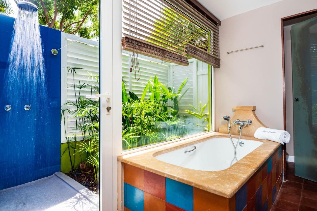 Tropic Lagoon Le Francois Luaran gambar